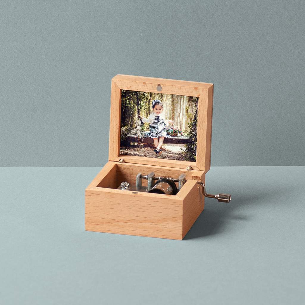 Caja musical de madera de haya Edelweiss